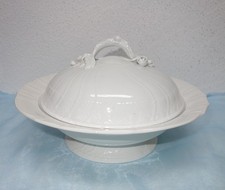 KPM Neuosier weiß - Gemüseschale mit Deckel Ragoutschüssel, Deckelschüssel