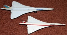 2x Flugzeug Modelle Concorde