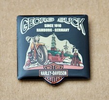 Harley Händler Dealer Pin Anstecker Anstecknadel Suck Hamburg Harley Days