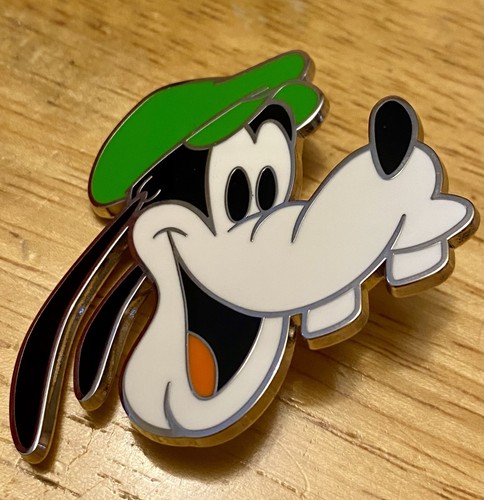 Goofy cap pin - in, aus
