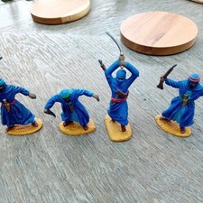  Vier Armeen in Plastik