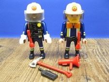 2x Feuerwehr Mann mit Zubehör 4820 4821 4822 4914 Figur Rettung Playmobil PF702