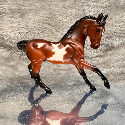 Breyer stablemates bay pinto - breyer,