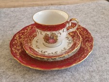 Porzellan Set SAMMELTASSEN