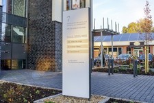 Werbepylon, Symtra-Design, LED beleuchtet, H=2200 mm