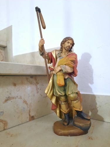 Holzfigur handgeschnitzt