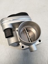 Frankberg Drosselklappe Drosselklappenstutzen für Polo 9N T-o-u-r-a-n 1T1, 1T2 1