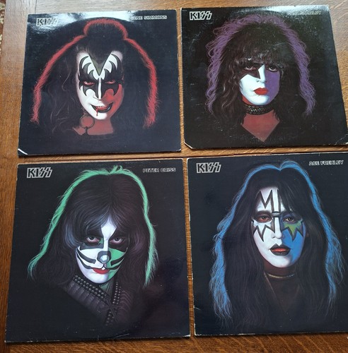 Kiss simmons gen - gen,