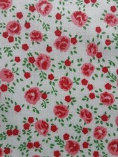 Tischdeckchen  Mitteldeckchen  Rosen Muster Weiß/Rot 44 x 44 cm 100% Baumwolle 