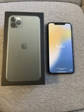 iPhone 11 Pro Max 64GB – Nachtgrün, guter Zustand, kleiner Riss Rückseite