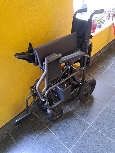 Elektrischer rollstuhl - elektrischer,