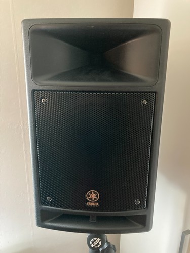 Yamaha stagepas 300 - 300, portable