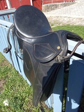 Dressursattel in schwarz von Jorge Canaves Modell  Potro 17 zoll