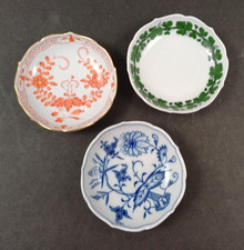 3 kleine Schalen Meissen Zwibelmuster Weinlaub Indische Malerei