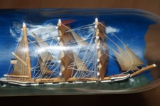 Buddelschiff / Dreimaster / schwarz Rumpf