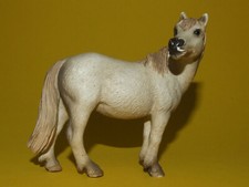 14) Schleich Schleichpferd