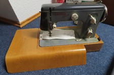 Veritas Textima 8014/2 - sehr guter Zustand - mit ZickZack-Stichplatte