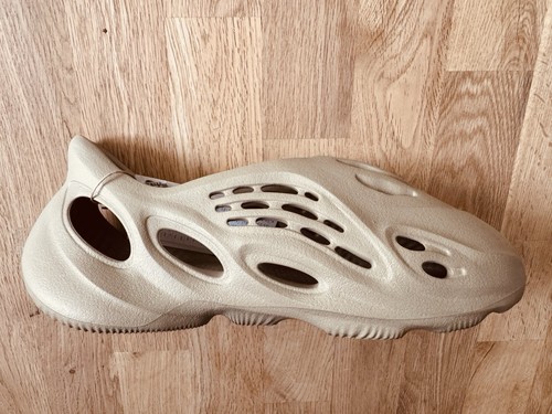 Adidas yeezy foam runner rnnr - adidas,