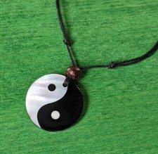Echte Handarbeit Yin Yang Perlmutt Horn Muschel Anhänger Kette Sonne Liebe neu