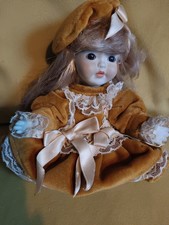 Porzellanpuppe, langes blondes