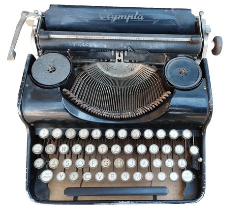 Alte schreibmaschine olympia - schreibmaschine,