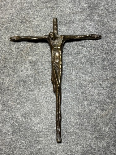 Hubert bronze kruzifix 1981 - e.,
