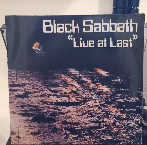 Black sabbath live at - black,