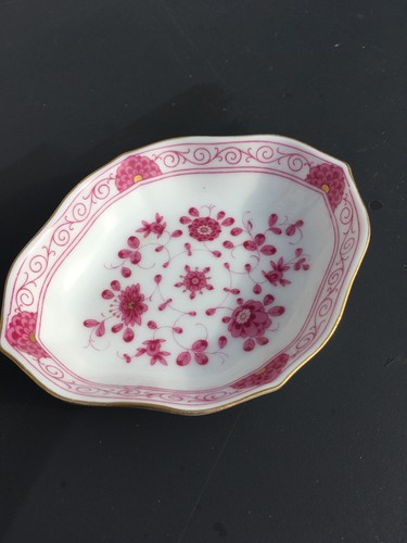 Kleine schale mit rotem - kleine,