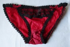 DDR Dessous Slip rot-schwarz