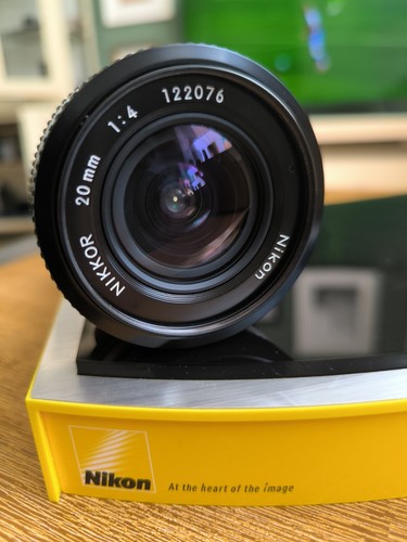 Nikkor 20mm nikon - f4,, f