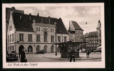 Kiel, Ansichtskarte, Markt mit altem Rathaus und Zeitungskiosk 1941 