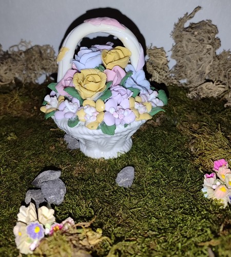 Deko korb mit blumen - korb,