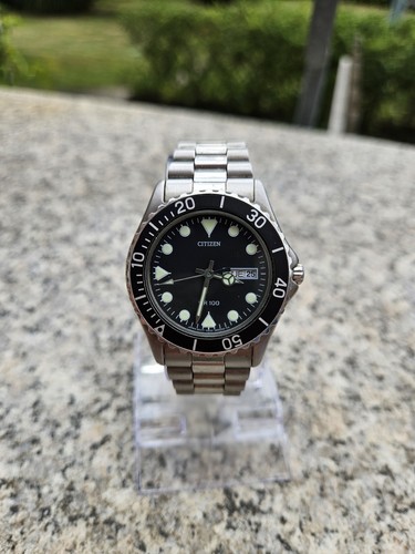 Citizen quartz diver 100 - wr,