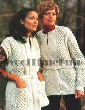 Strickanleitung Damen Classic Aran/Zopfjacke/Cardigan/Gillet. 