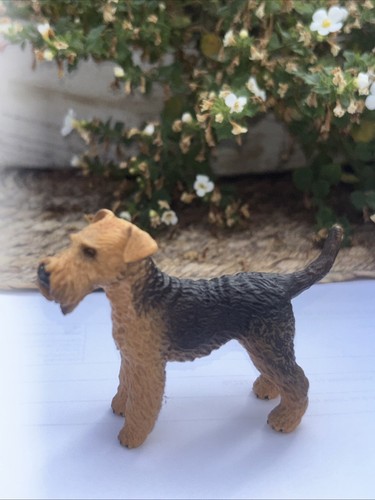 Schleich airedale terrier - airedale,