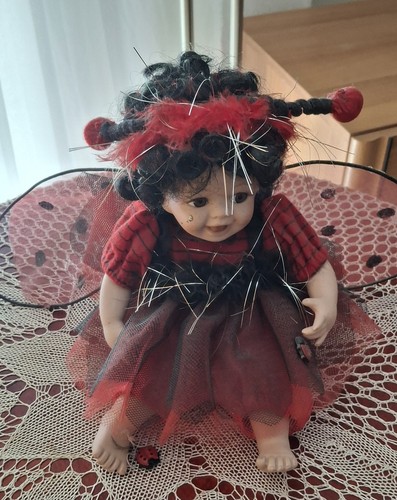Puppe marinkäfer - puppe,