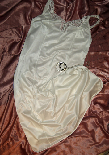 Glanzvolles unterkleid triumph - unterkleid,