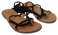 Flache Sandalen aus