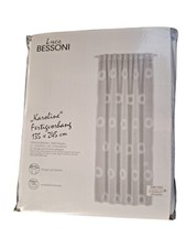 Vorhang mit Schlaufen und Band