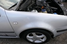 VW Golf 4 Kotflügel vorne rechts silber LA7W