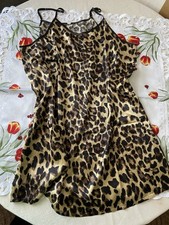 sexy Satin Nachtkleid im Leo-Look Gr. 48 Übergröße Nachthemd Negligee (G3)