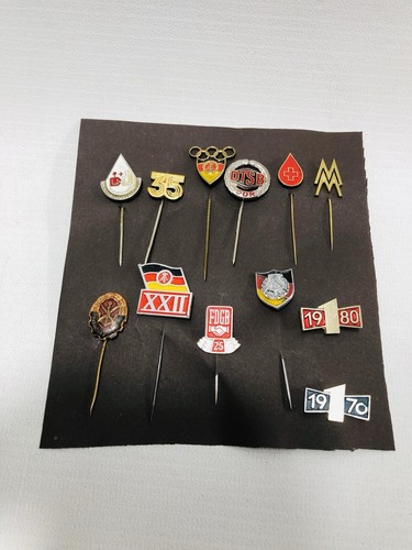 Sammlung von ddr anstecknadeln - sammlung,