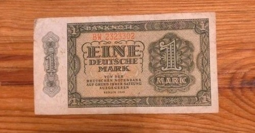 Eine deutsche mark banknote - deutsche,