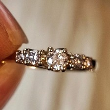 0.30ct diamond brilliant ring