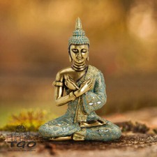 Buddha Figur sitzend in Gold