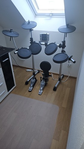 Drum set - e,