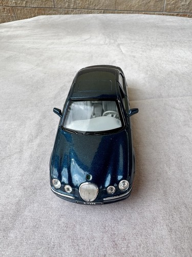 Welly jaguar type 18 - s-type, 1:18