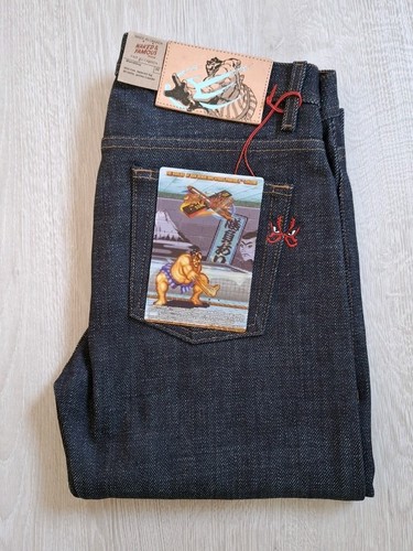 Naked famous street fighter - &,