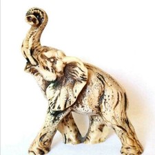 Elefanten Figur aus Kunstharz