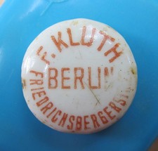 Fa.  F. Kluth Berlin Friedrichsbergerst. - Porzellan-Bügelverschluss Bierflasche
